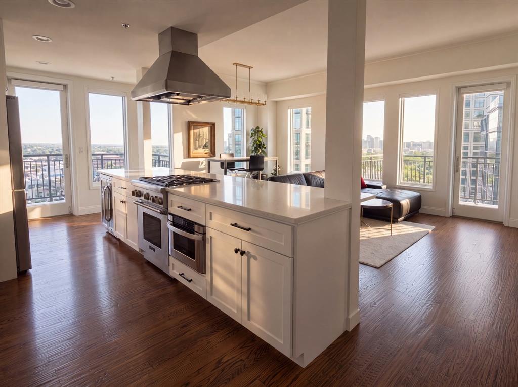 4611 Travis Street 1100 — photo