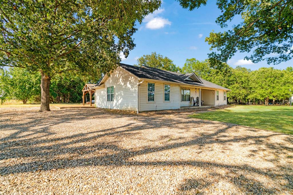 10891 Farm Road 1497 — photo
