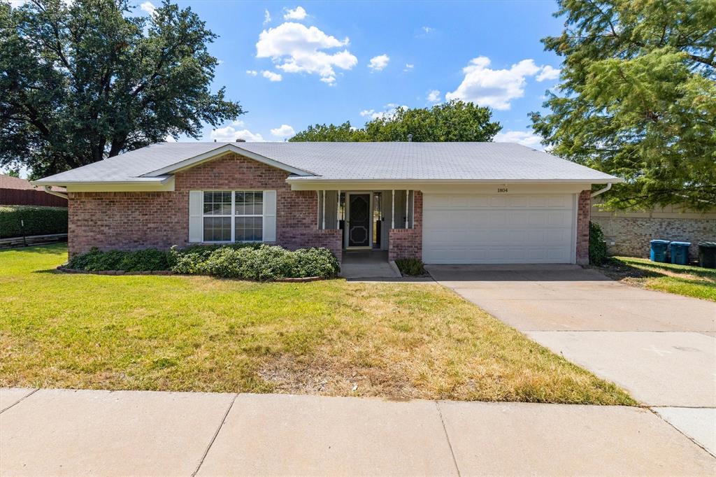 1804 Westwood Circle — photo