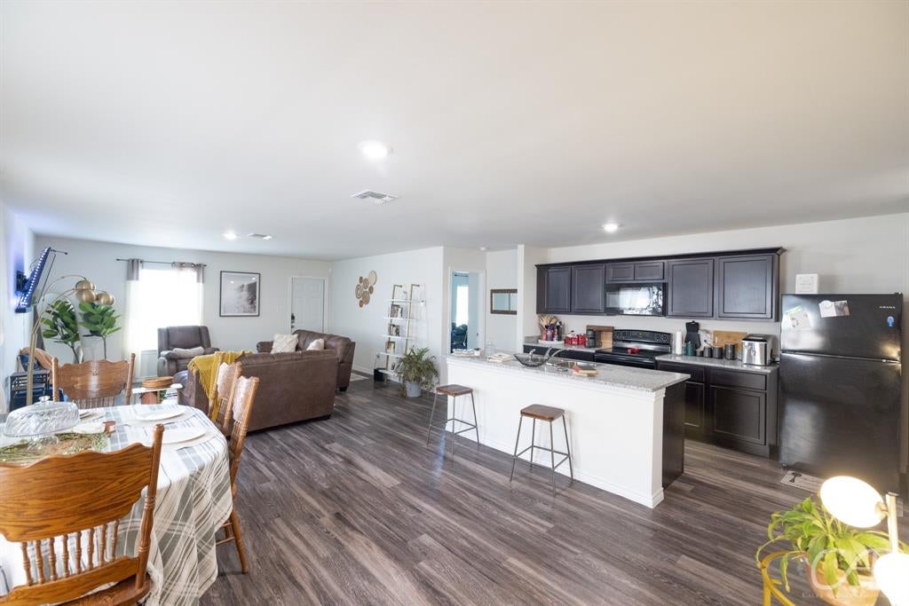 7910 Vineyard Drive — photo