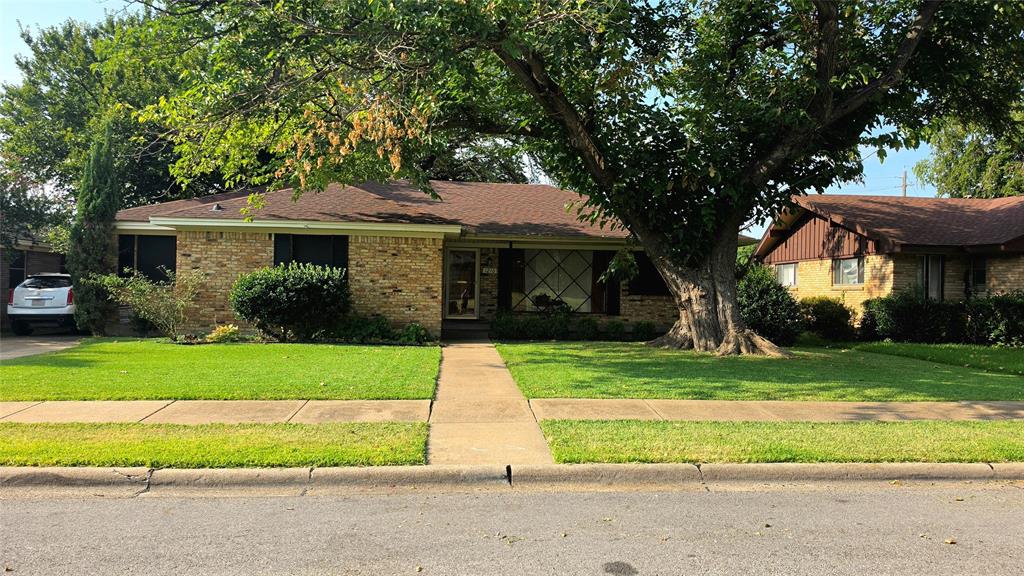 1210 Vicksburg Drive — photo