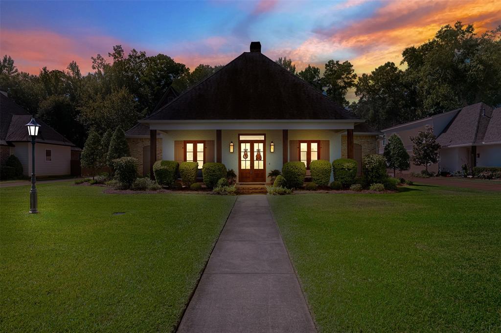 435 Oakwood Trace Court — photo
