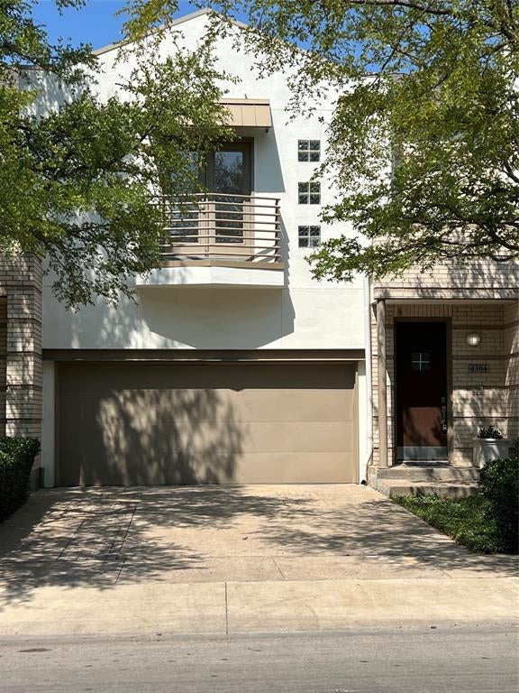 4304 Gilbert Avenue — photo