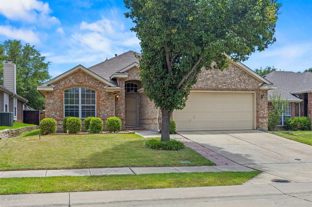 9313 Norfolk Lane — photo