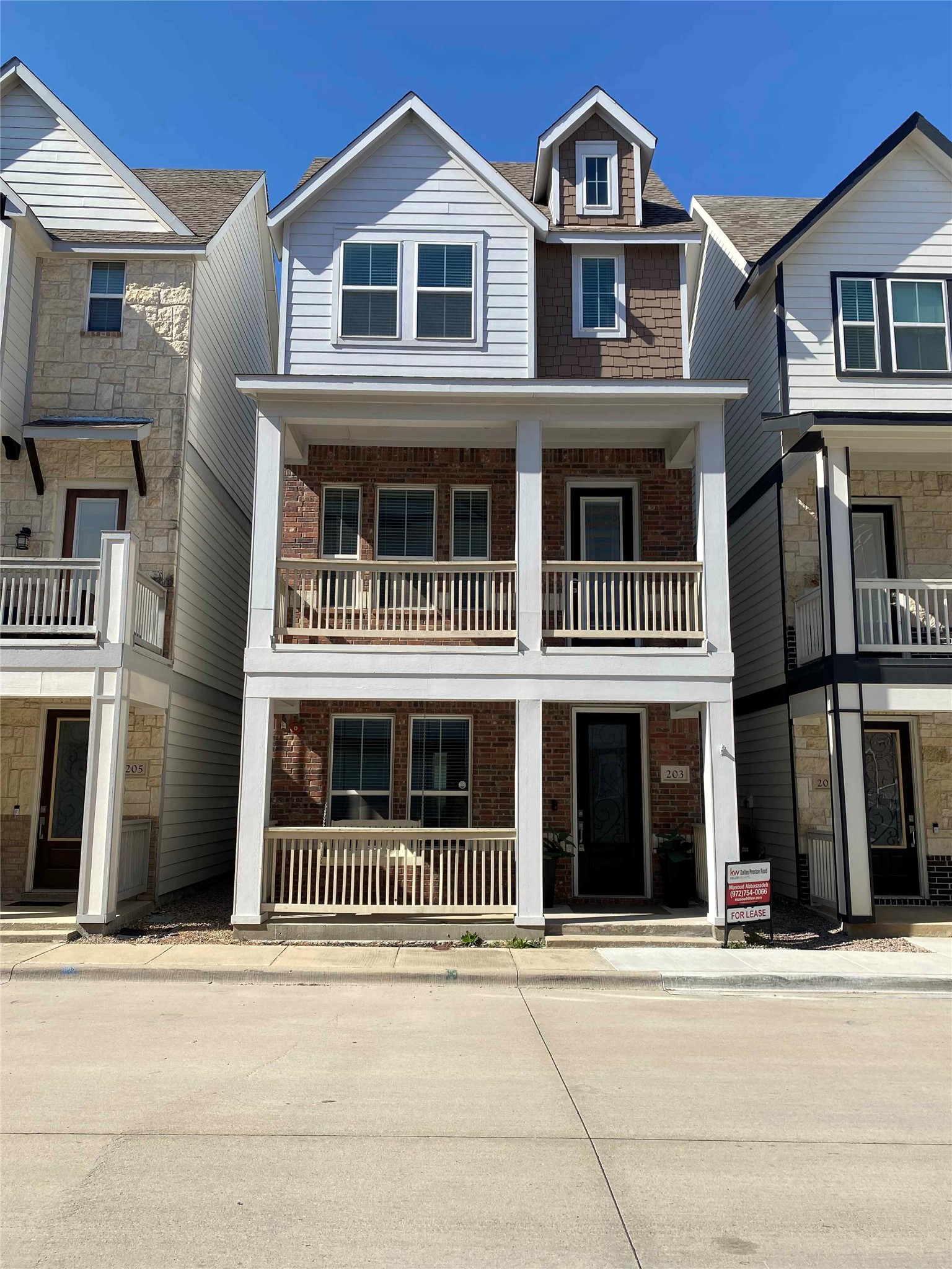 203 S Village Way — photo