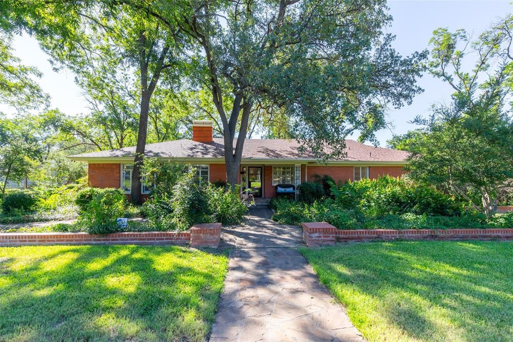 3765 Woodridge Drive — photo