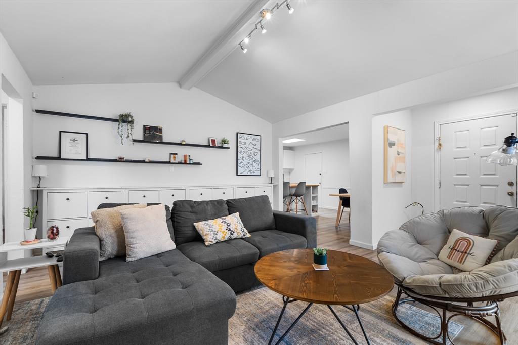 5106 Lakeridge Court — photo