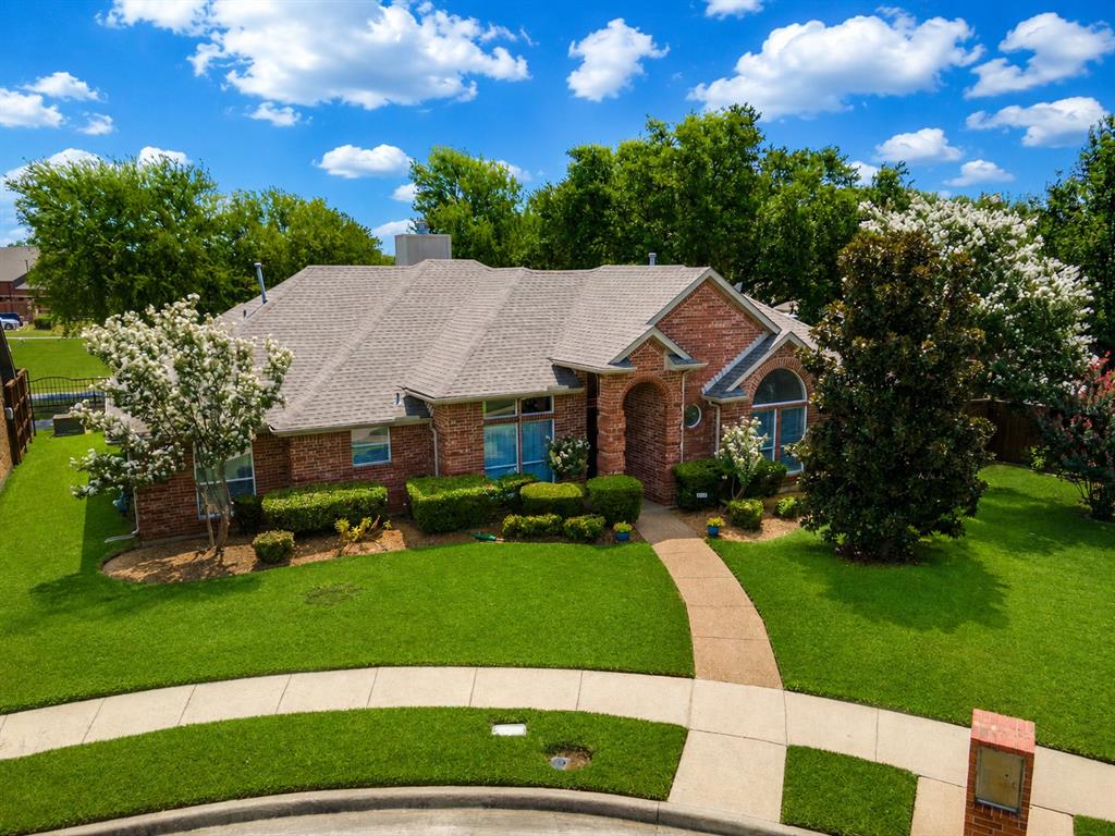 603 Sandalwood Court — photo