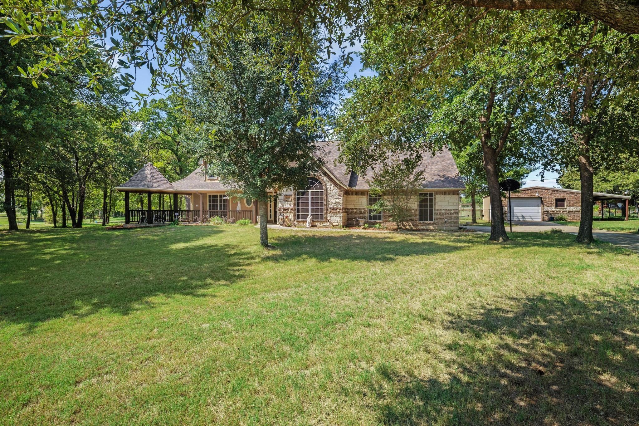 112 Knight Court, Springtown, TX 76082 — photo 3