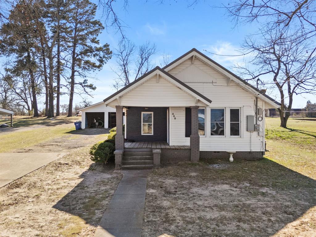 605 Dallas Street — photo