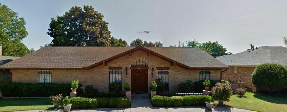 6238 E Lovers Lane — photo
