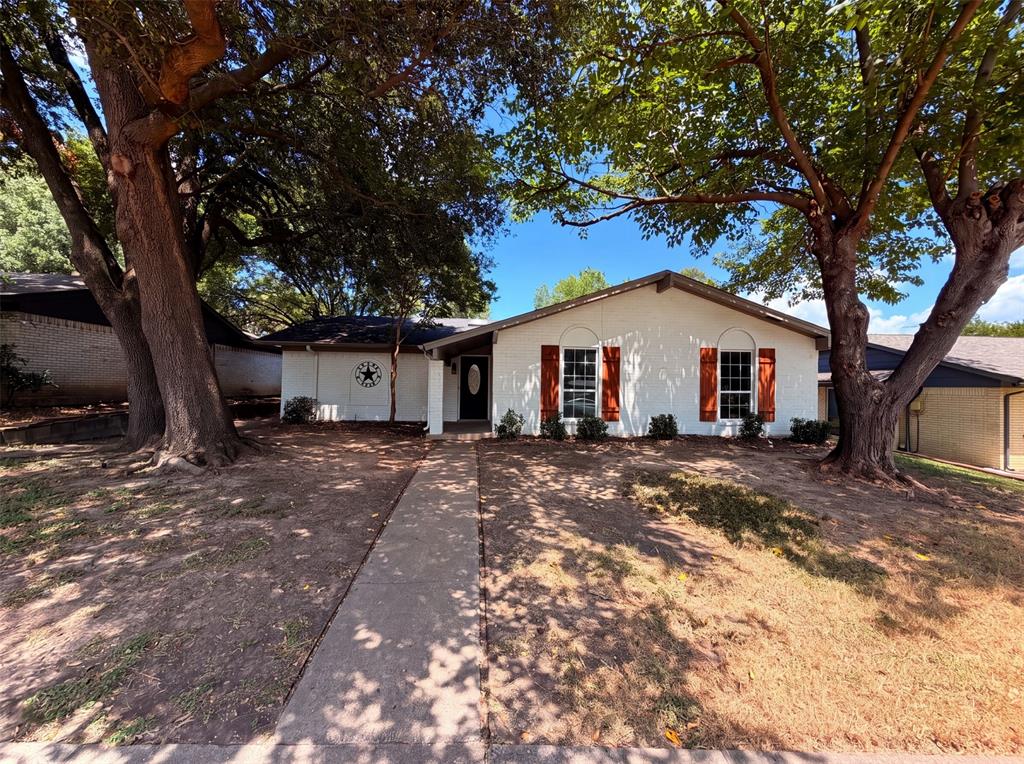 922 Meadowdale Circle — photo