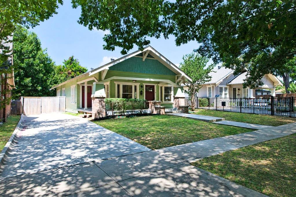 2704 College Avenue — photo