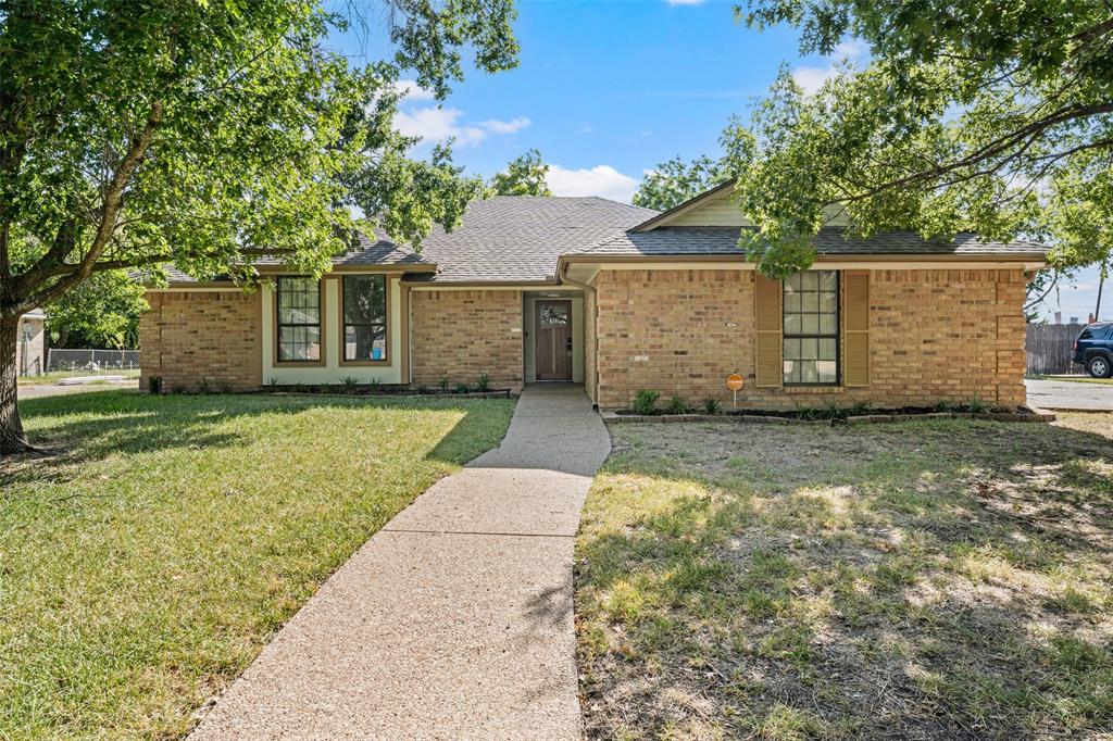 209 Bonham Drive — photo