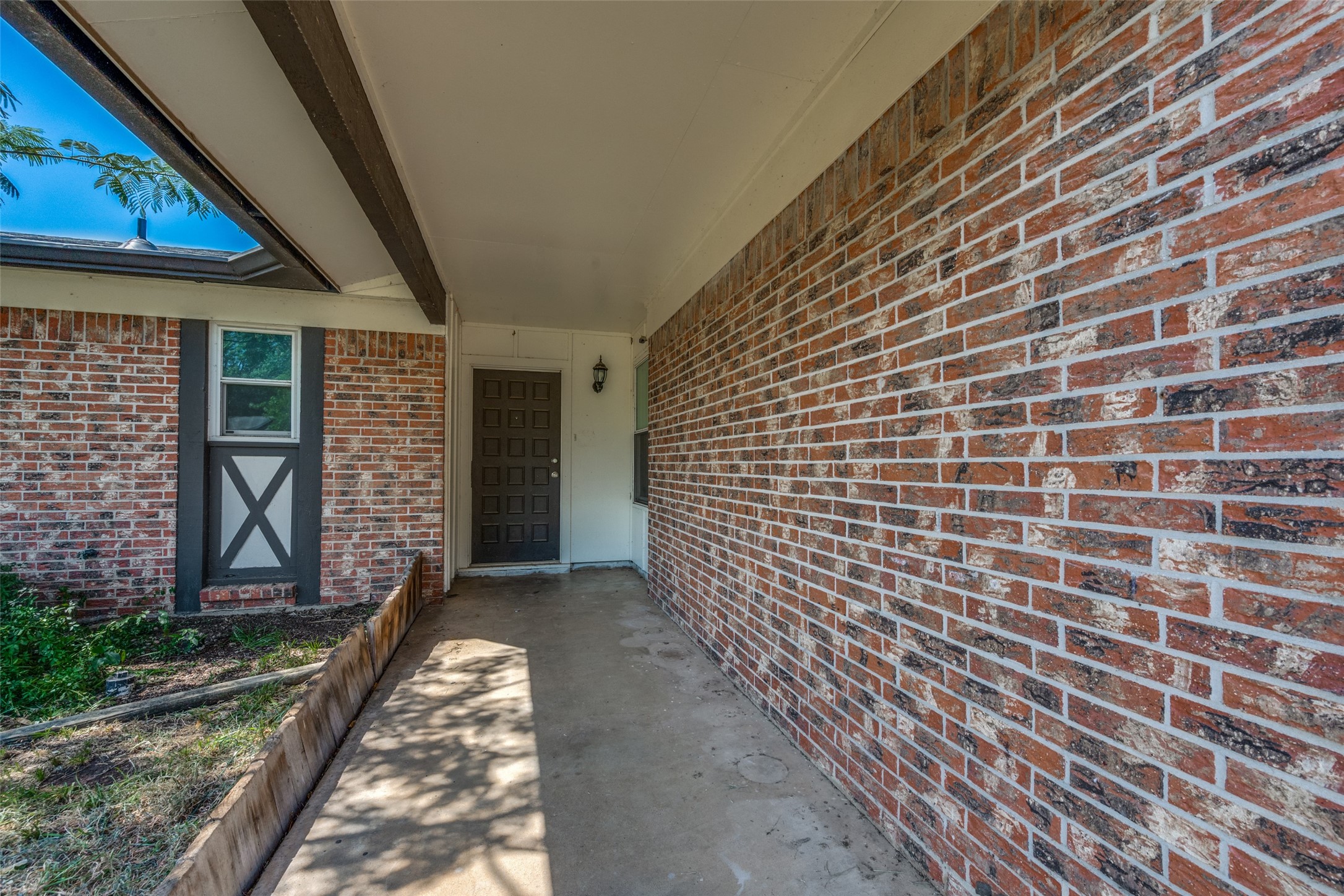 204 E Cunningham Avenue, Crowley, TX 76036 — photo 3