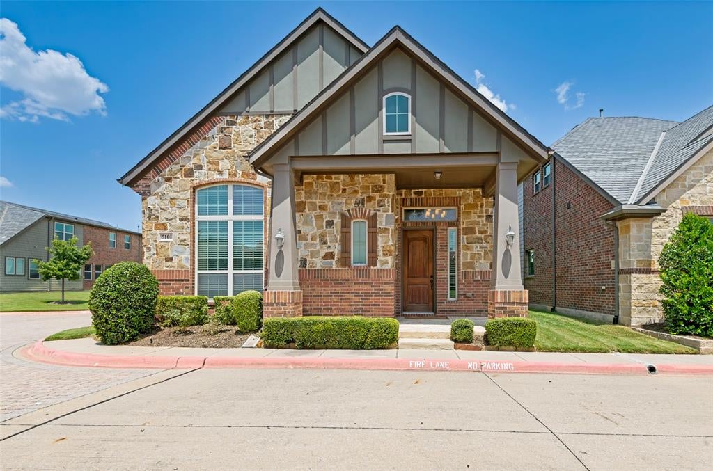 5101 Kentwood Drive — photo