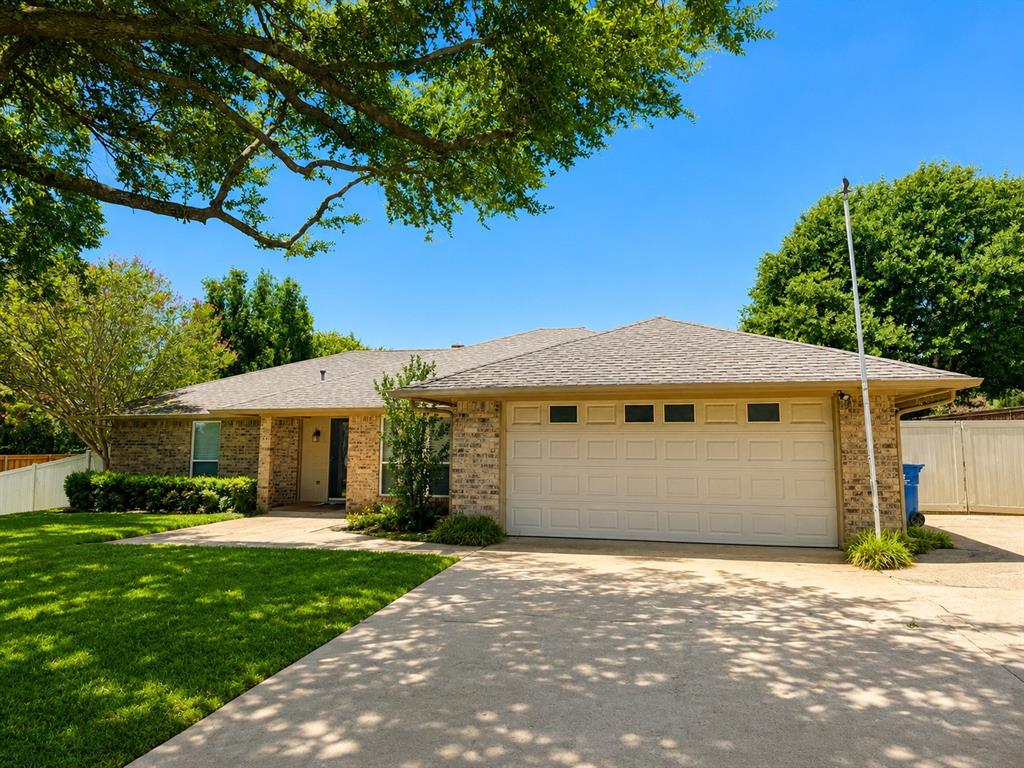 3313 Lakeview Drive — photo