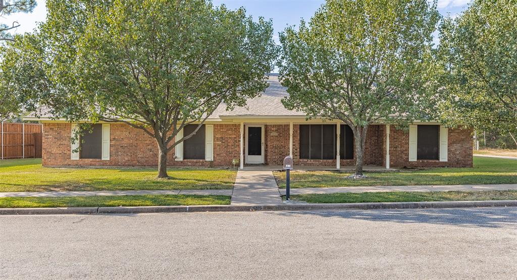 1814 Sandra Drive — photo