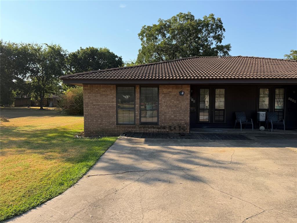 2318 N Alexander Street — photo