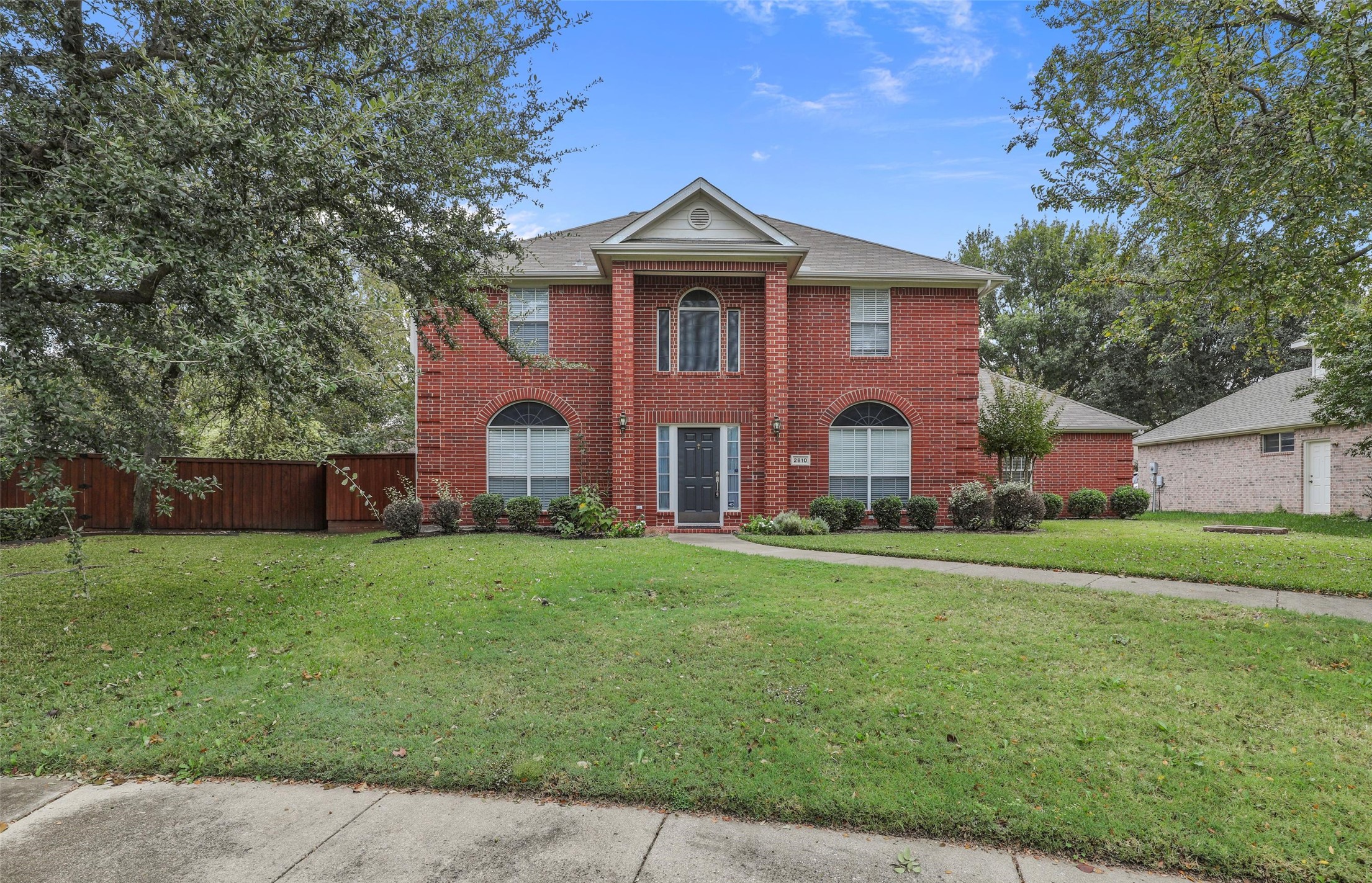 2810 Glenwick Court — photo