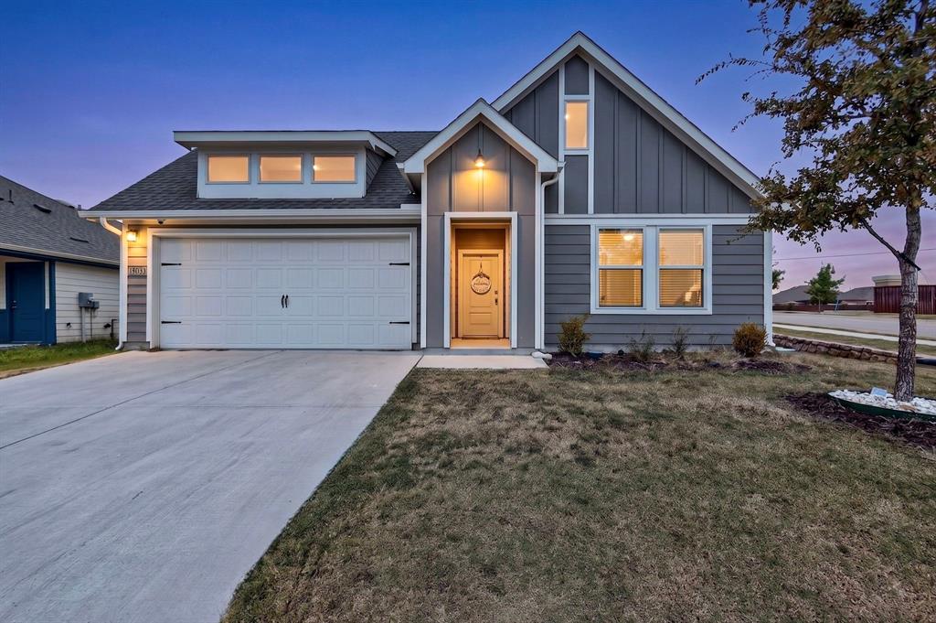 11129 Pond View Court — photo