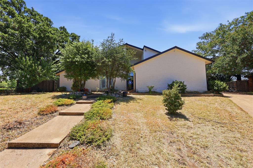 2700 Shadow Wood Court — photo