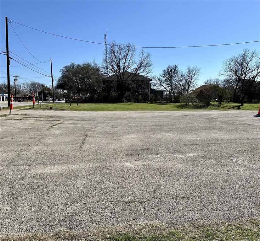 1011 N Main Street — photo
