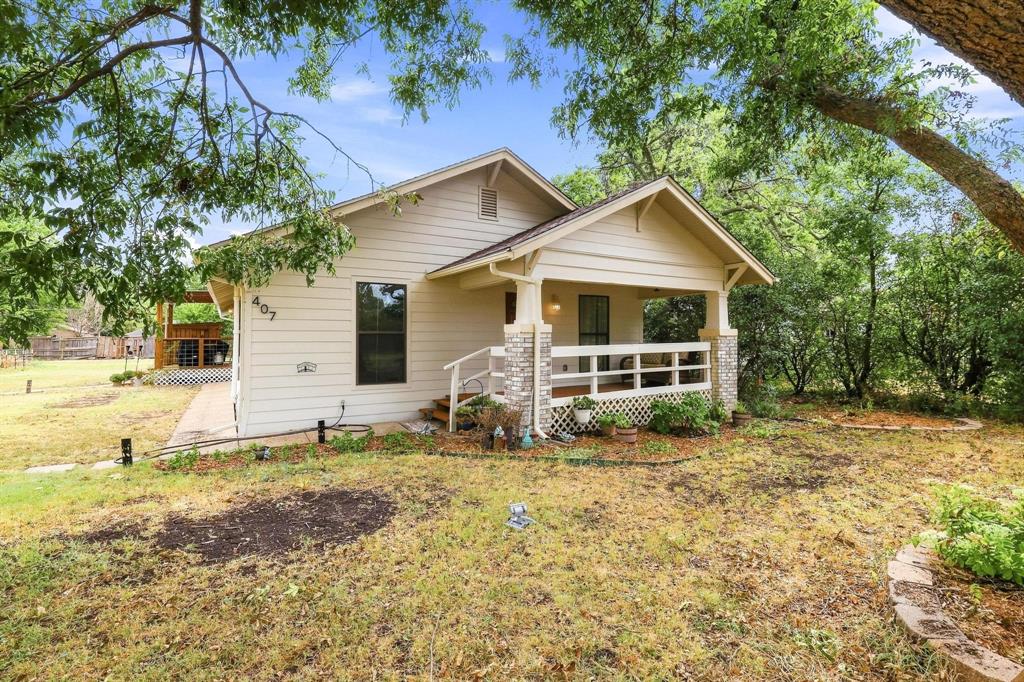 407 E Bois D Arc Street — photo