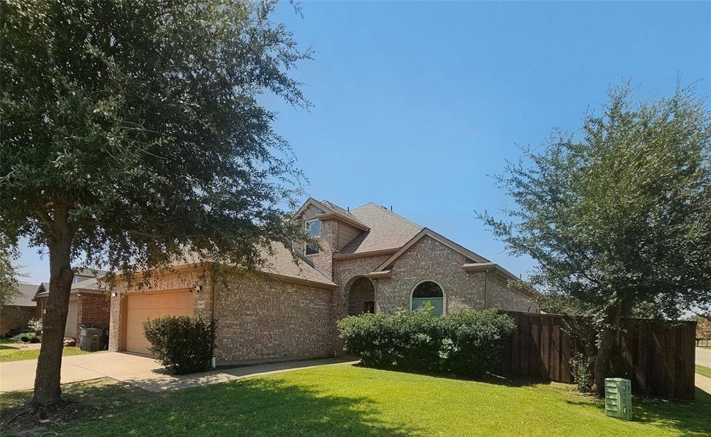 1017 Meadow Green Court — photo