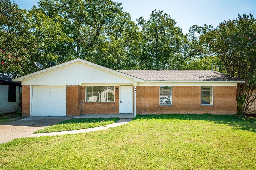 204 S Lillis Lane — photo