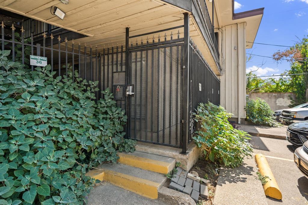 5001 Bowser Avenue 115 — photo