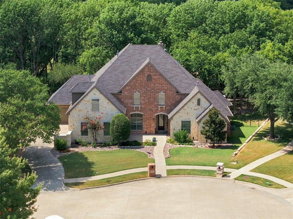 2409 Legend Drive — photo