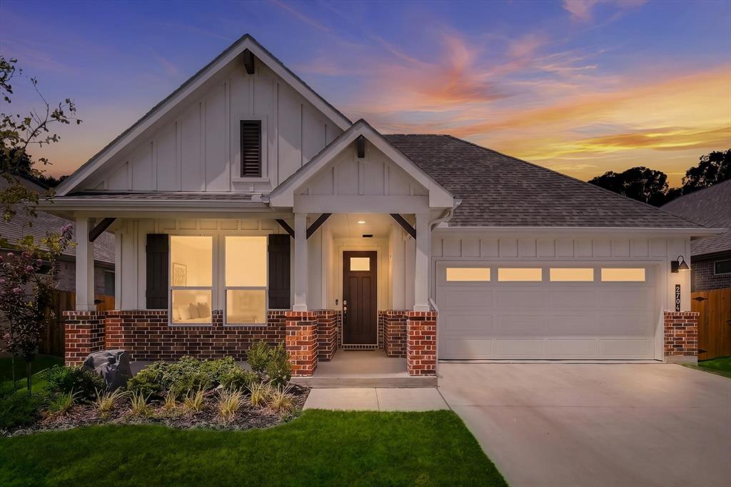 2704 Starling Street — photo