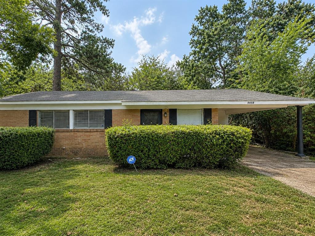 9458 Woodcrest Drive — photo