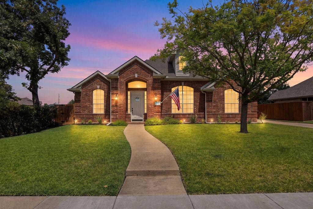 510 Hawthorne Drive — photo