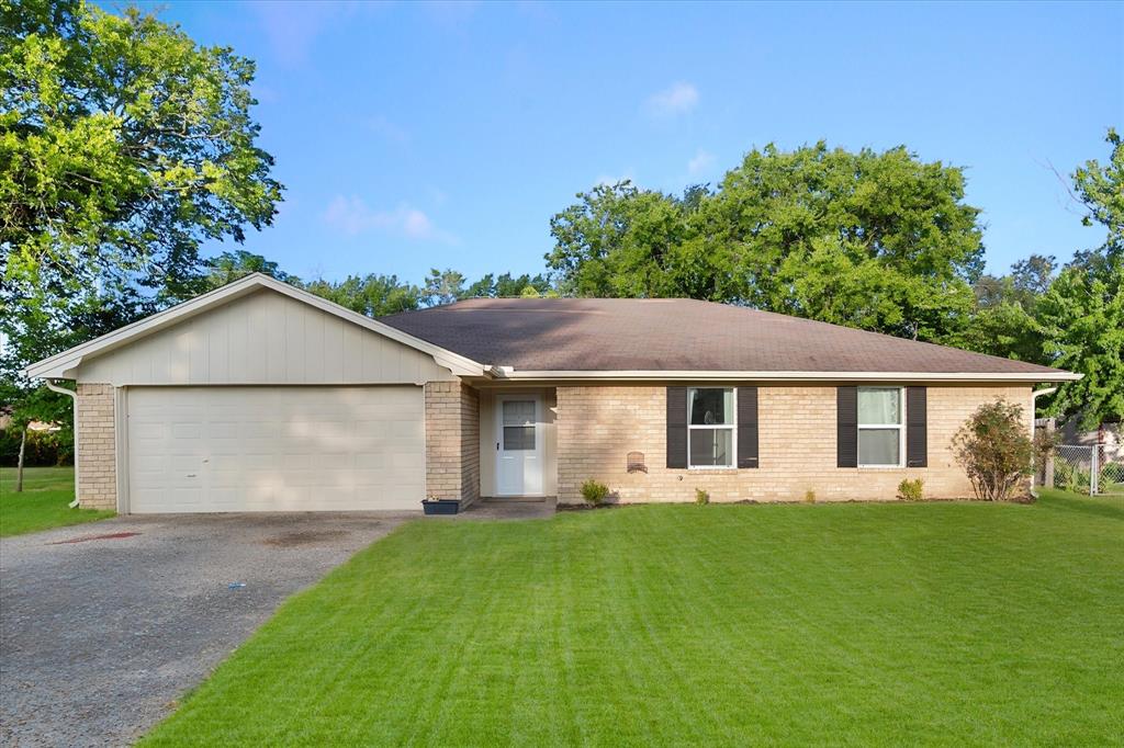 2604 Fairmont Circle — photo
