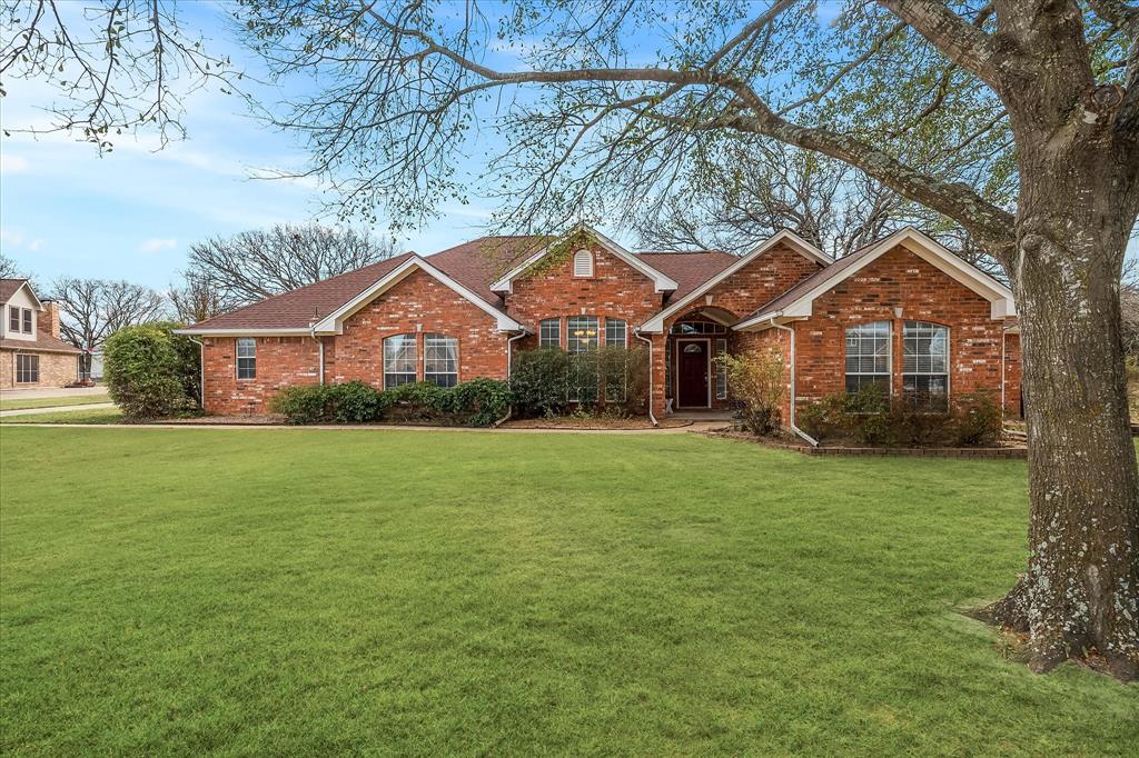 1025 Oak Hollow Lane — photo