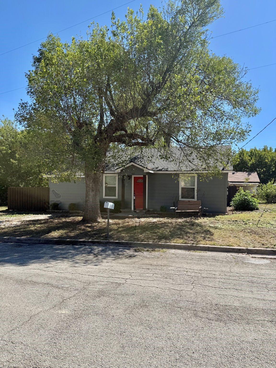 505 Cummins Street — photo