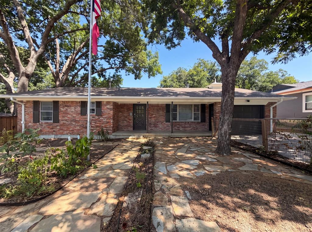808 Griffin Street — photo