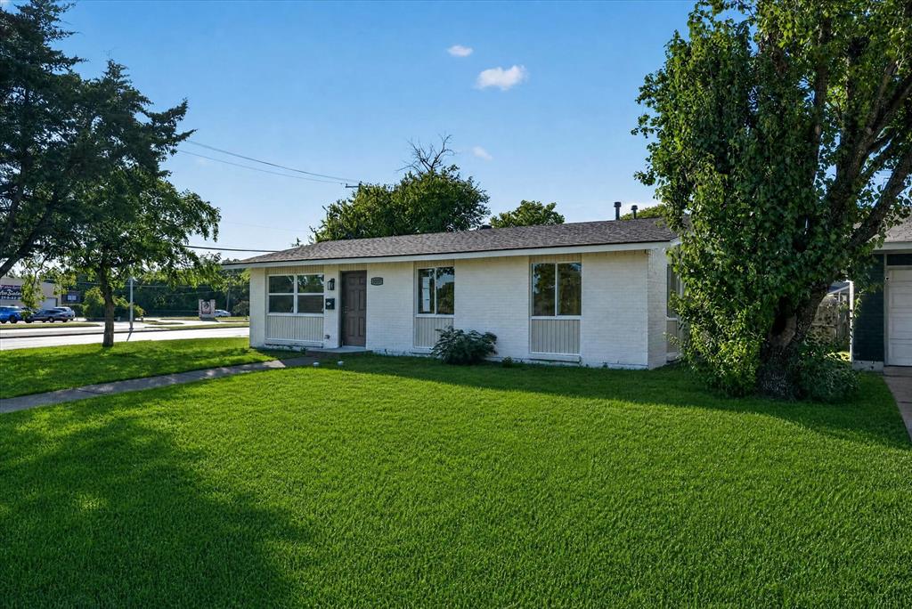 1037 W Grubb Drive — photo