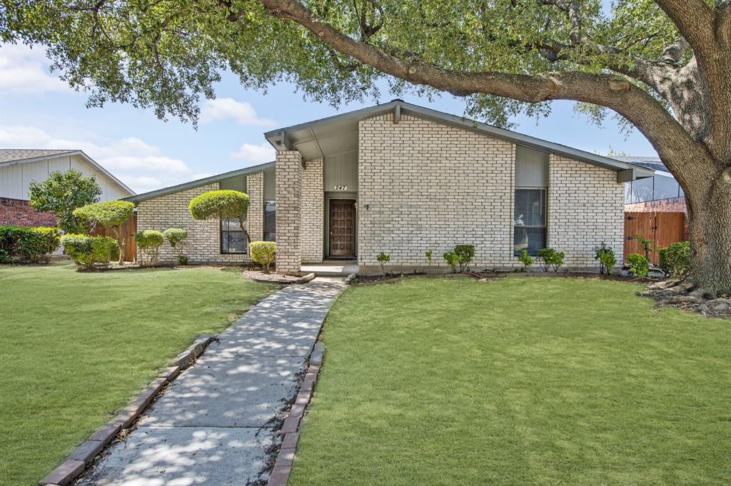 247 Woodhurst Drive — photo
