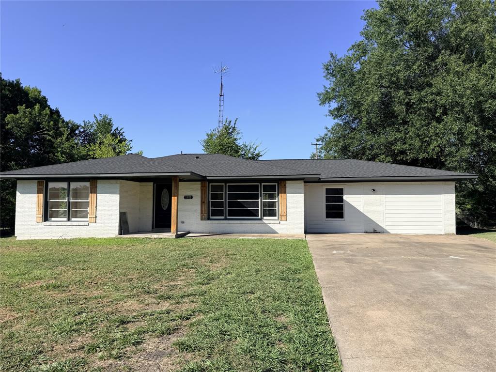 2922 College Circle — photo