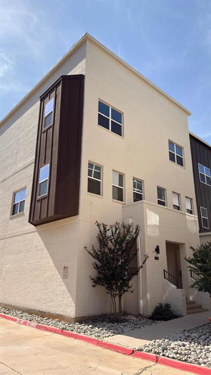 1217 Beaconfield Lane 811 — photo