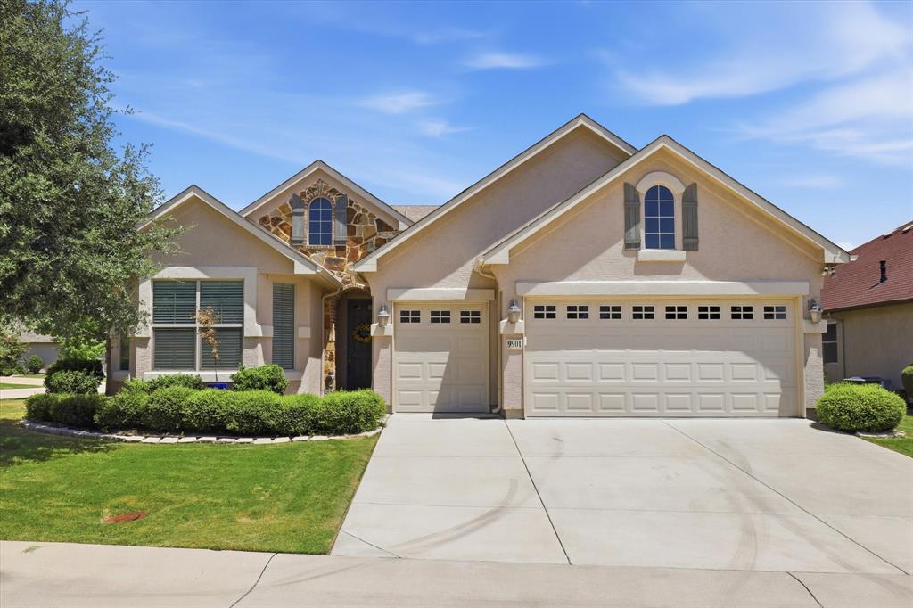 9901 Baywood Court — photo
