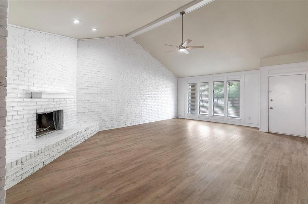 1610 Brown Trail — photo
