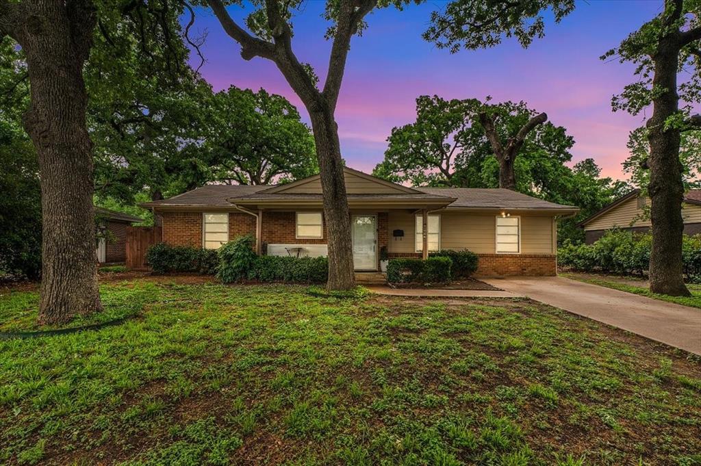 2244 Cambridge Drive — photo