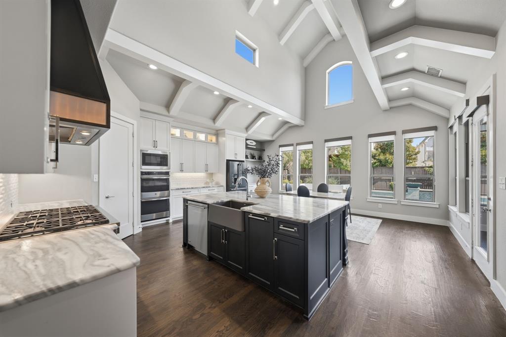 1410 Devonshire Drive — photo