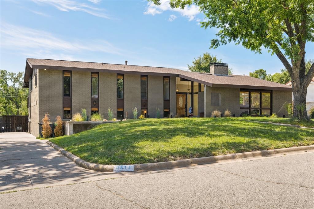2811 Crowley Court — photo
