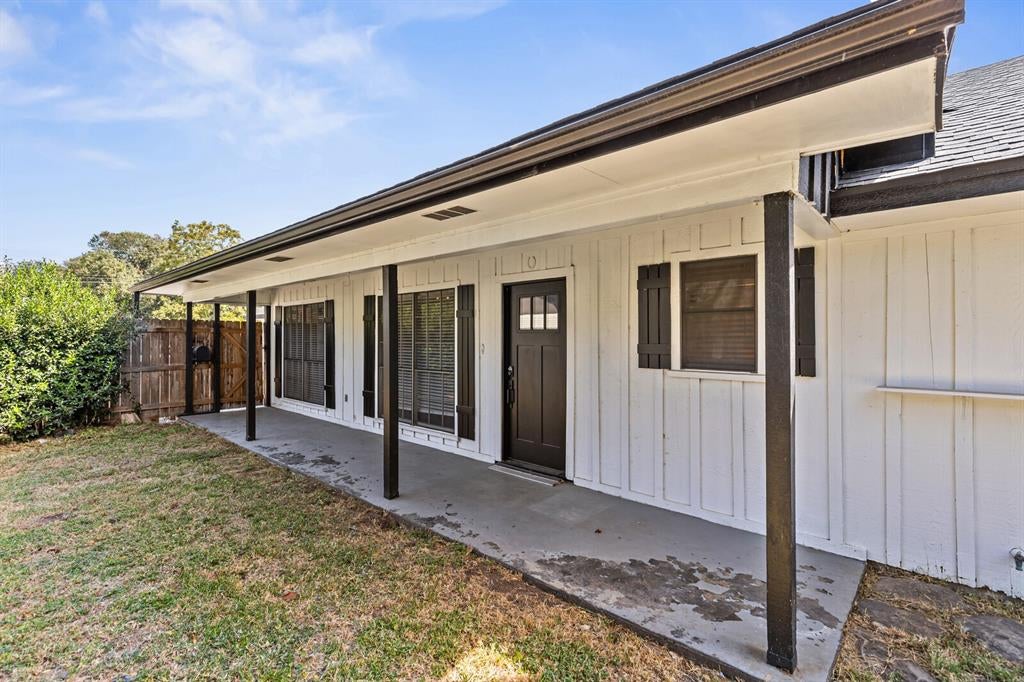 1700 Laurel Lake Drive — photo