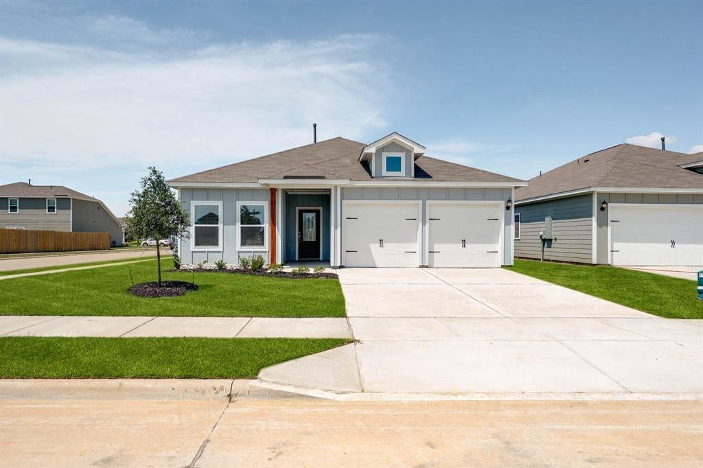 9609 Logan Square Drive — photo